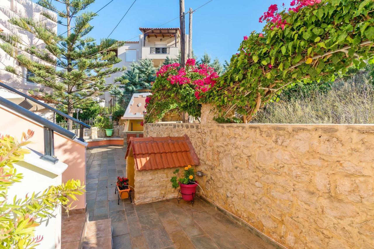 Araucaria Villa 앗시파프론 외부 사진